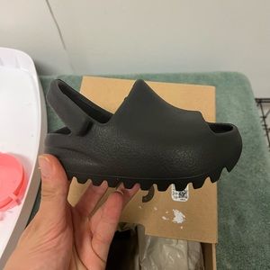 Toddler Yeezy slides